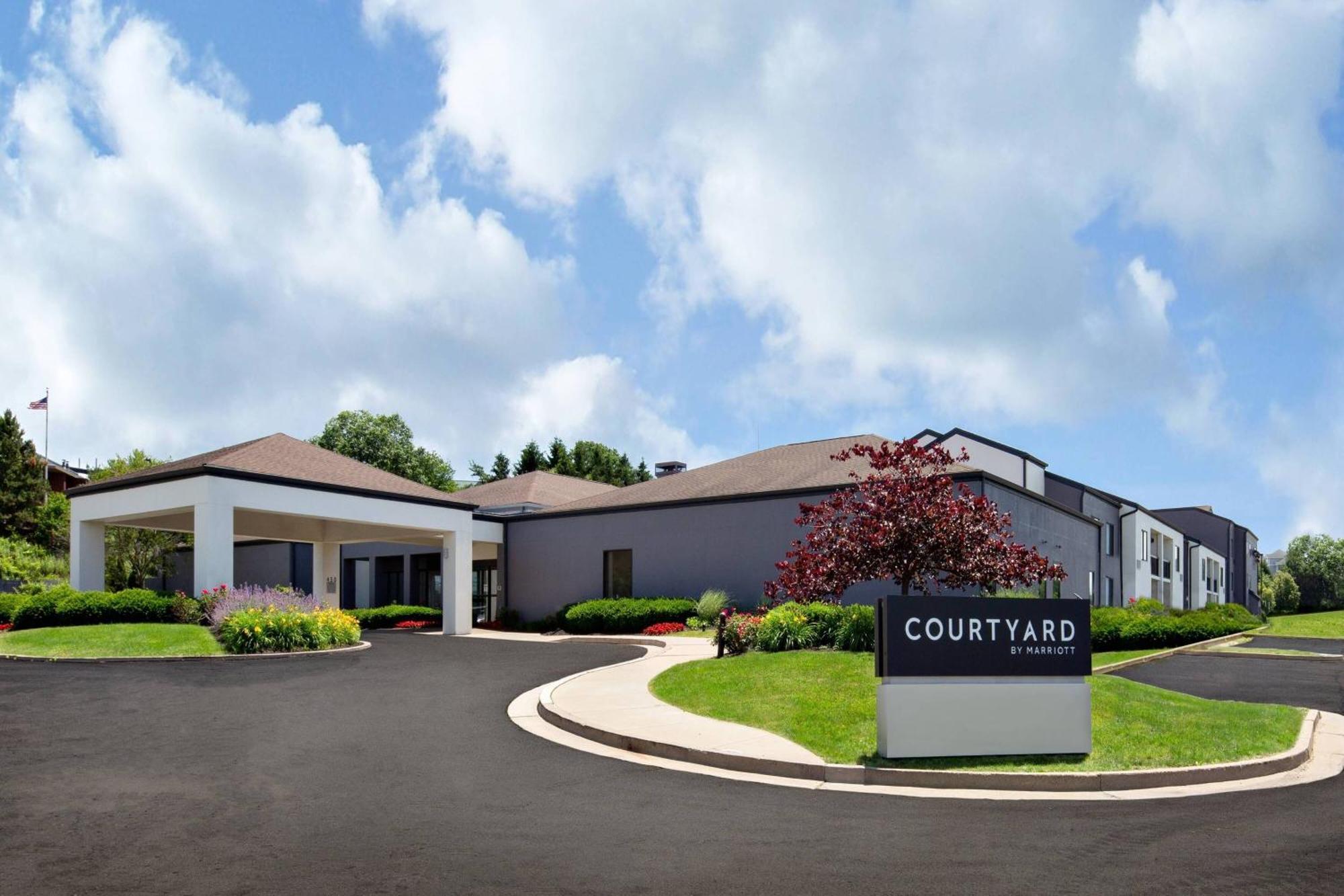Courtyard By Marriott Pittsburgh Airport Hotel Coraopolis Kültér fotó