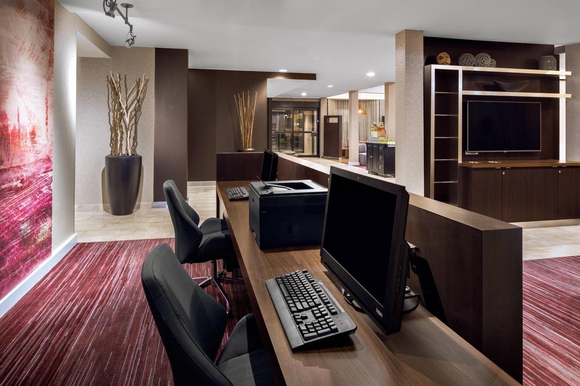 Courtyard By Marriott Pittsburgh Airport Hotel Coraopolis Kültér fotó