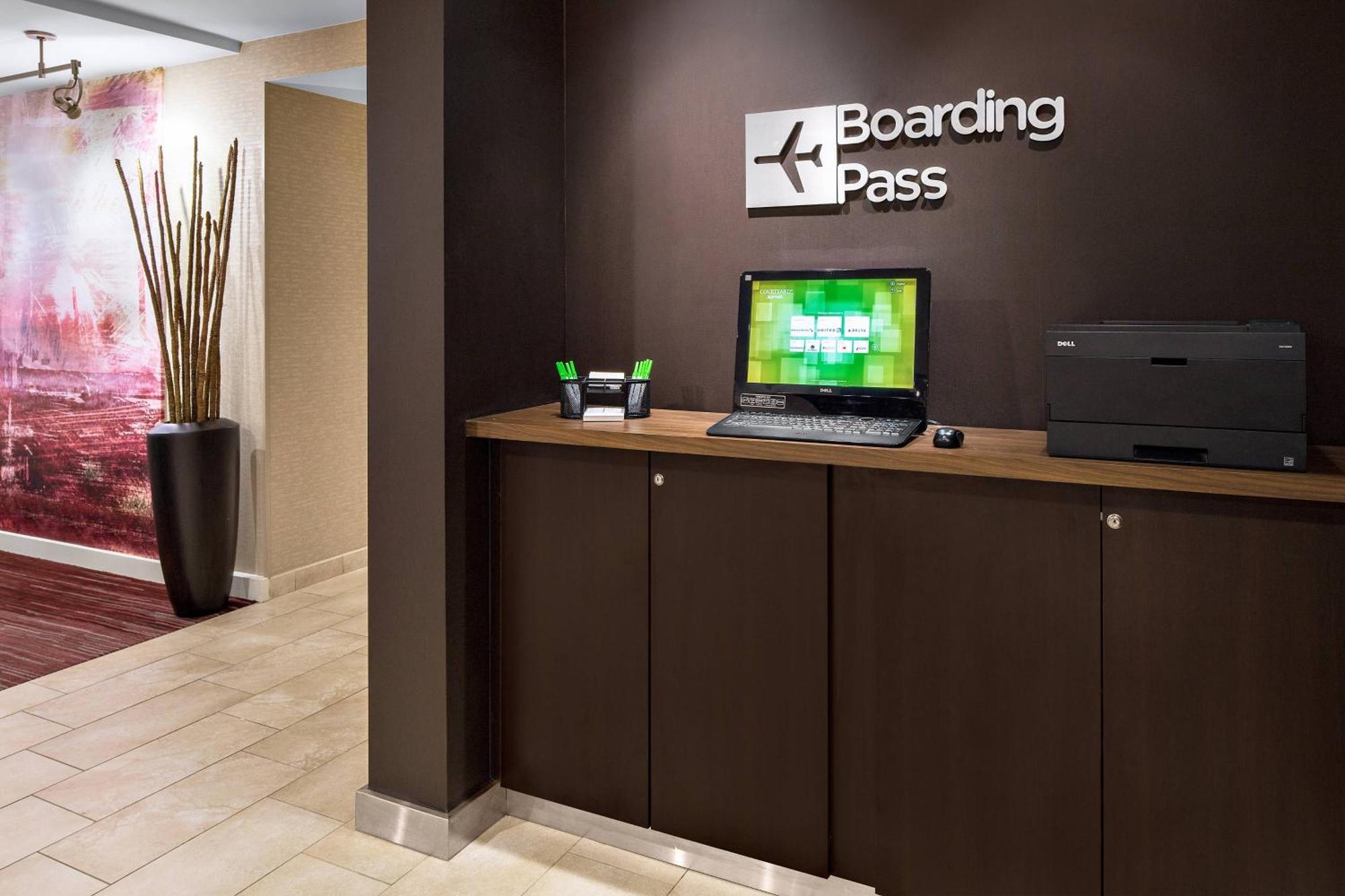 Courtyard By Marriott Pittsburgh Airport Hotel Coraopolis Kültér fotó