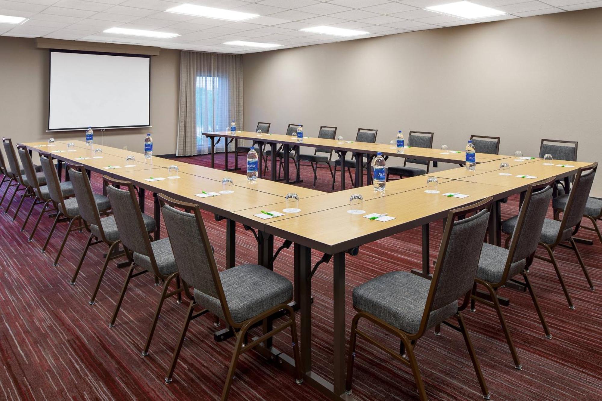 Courtyard By Marriott Pittsburgh Airport Hotel Coraopolis Kültér fotó