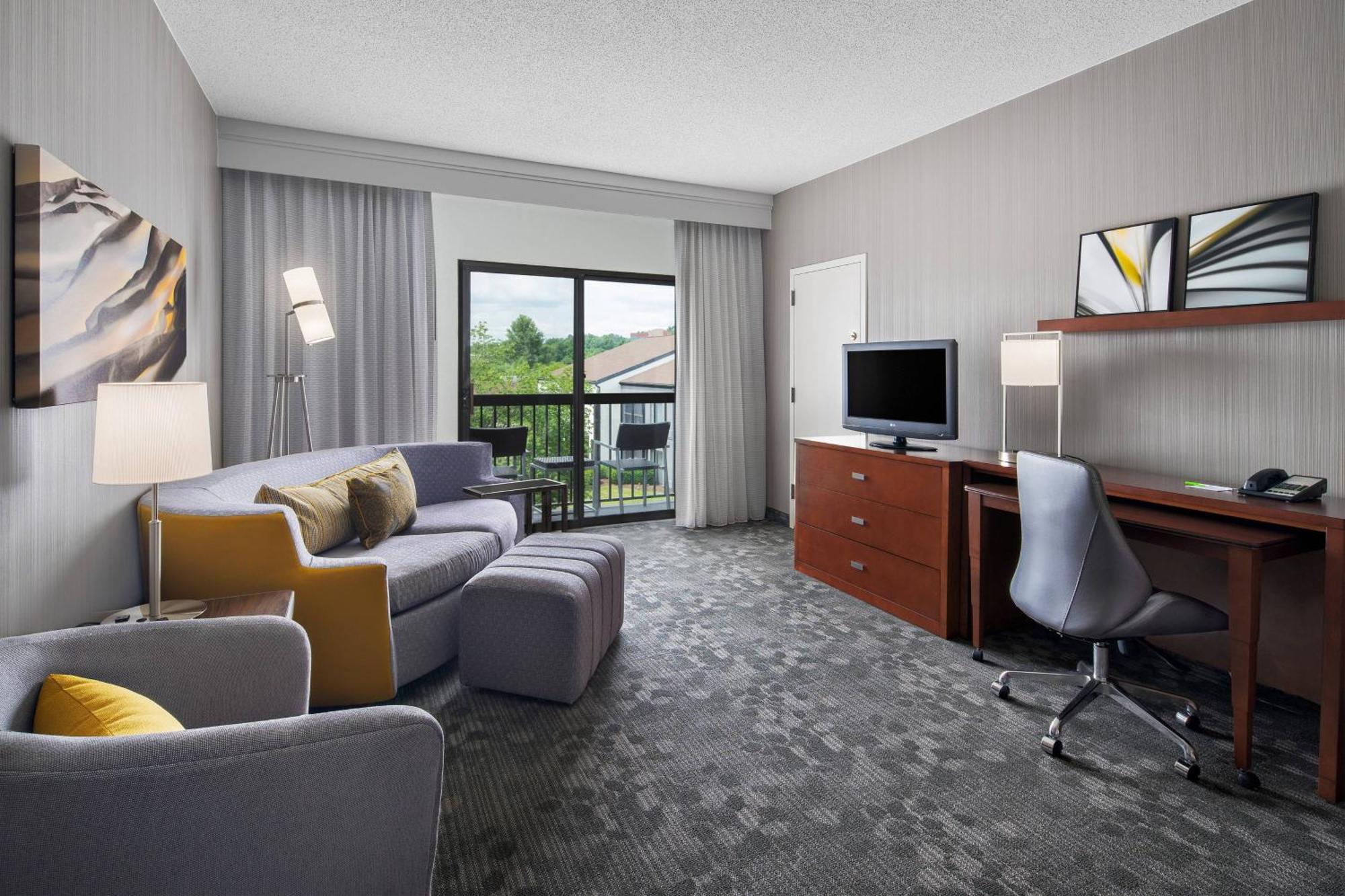 Courtyard By Marriott Pittsburgh Airport Hotel Coraopolis Kültér fotó