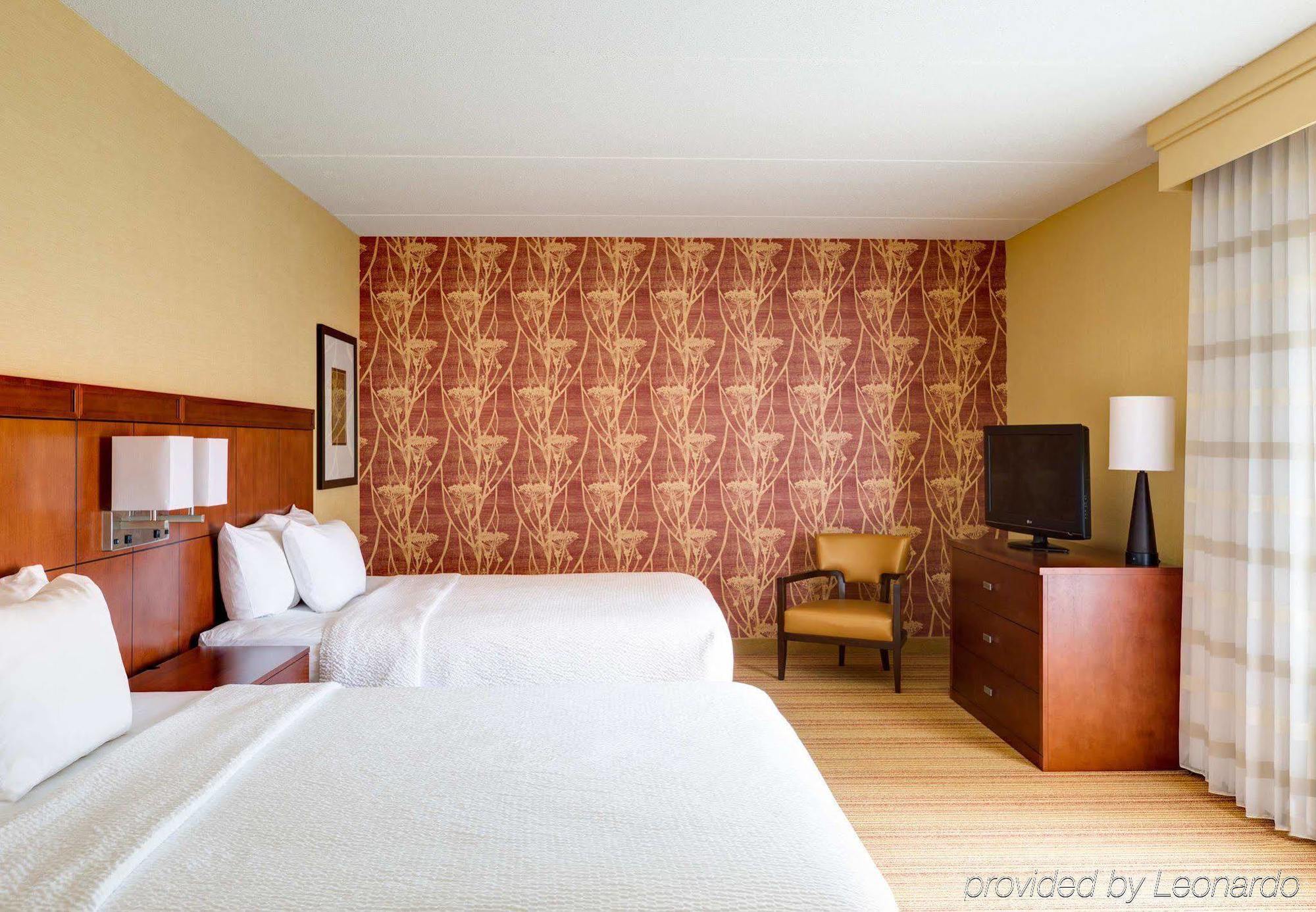 Courtyard By Marriott Pittsburgh Airport Hotel Coraopolis Kültér fotó